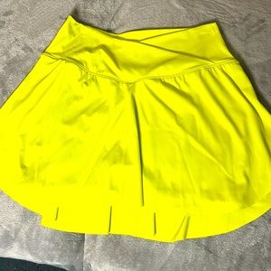 💛Beautiful, comfy, Halara Tennis Skirt WITH POCKETS